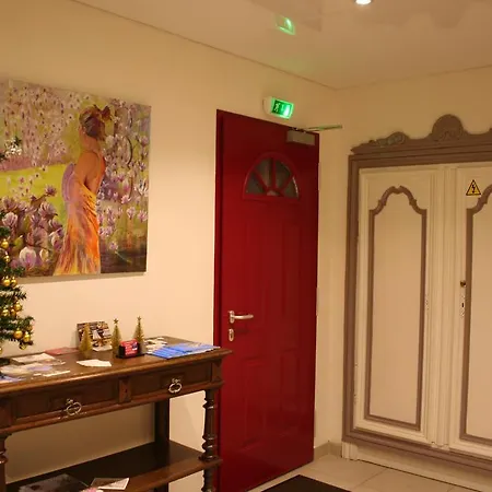 Les Hellebores Апартаменты