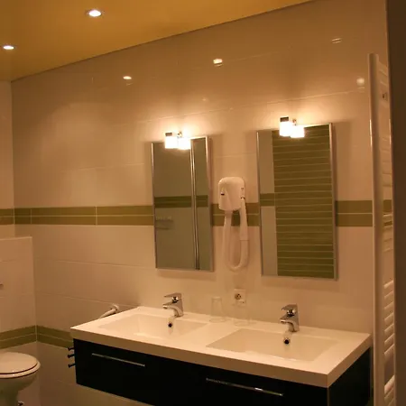 Апартаменты Les Hellebores Кодбек-ан-Ко